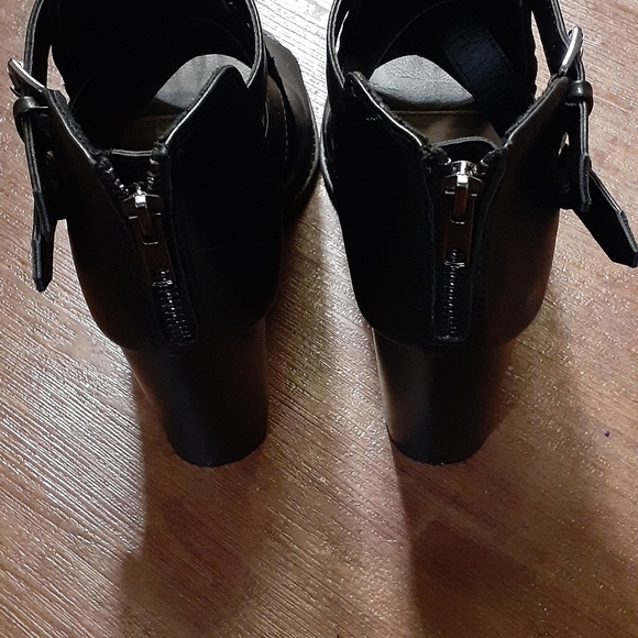 Black chunky heels - Picture 2 of 5